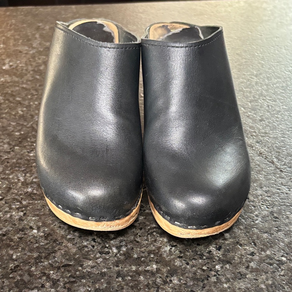 No. 6 New School Wedge Clog 39